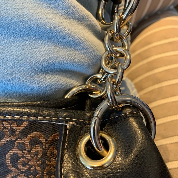 Kathy Van Zeeland Handbag with charms - Picture 4 of 9